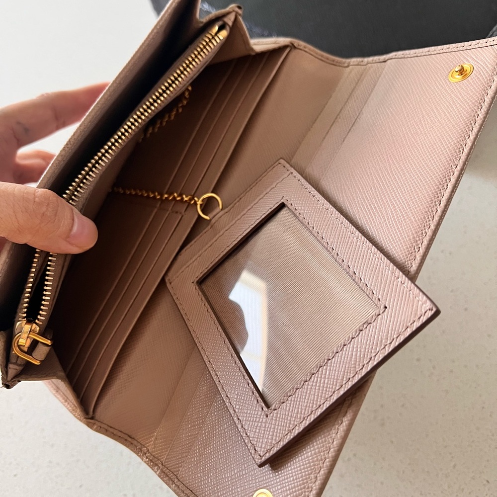 Prada Wallet - Picture 3 of 16